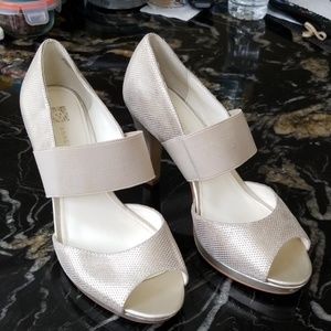 Gold 4" high platform dress shoes